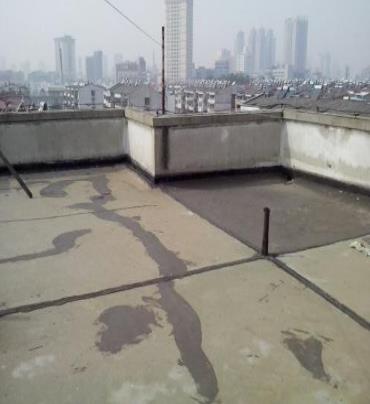 大连漏水维修 楼顶漏水是什么原因，楼顶漏水维修方法是什么?
